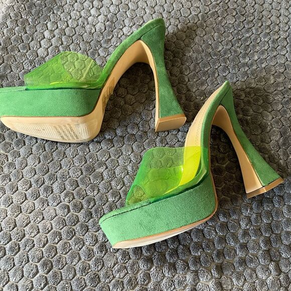 Chase & Chloe Lucite green slip on platform heels. Size 7.5 - Picture 3 of 11